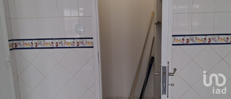 Apartment T2 in Seixal, Arrentela e Aldeia de Paio Pires of 86 m²