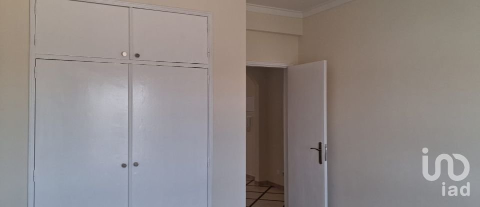 Apartment T2 in Seixal, Arrentela e Aldeia de Paio Pires of 86 m²