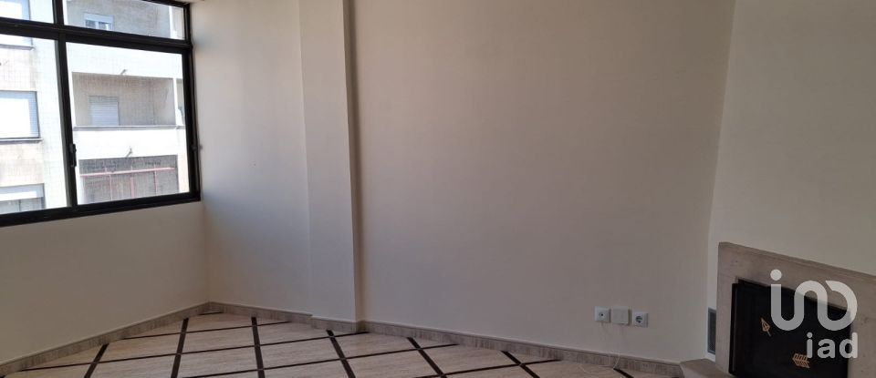 Apartment T2 in Seixal, Arrentela e Aldeia de Paio Pires of 86 m²