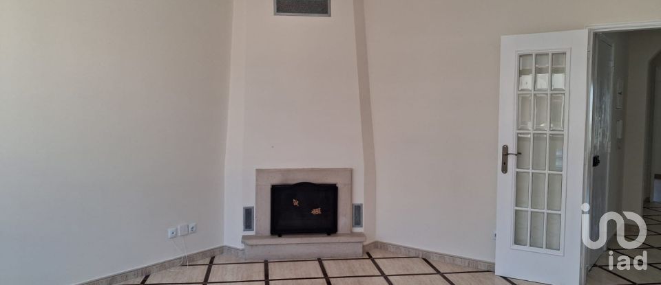 Apartment T2 in Seixal, Arrentela e Aldeia de Paio Pires of 86 m²