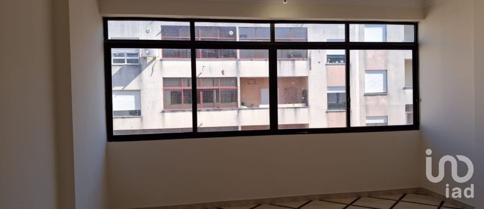 Apartment T2 in Seixal, Arrentela e Aldeia de Paio Pires of 86 m²