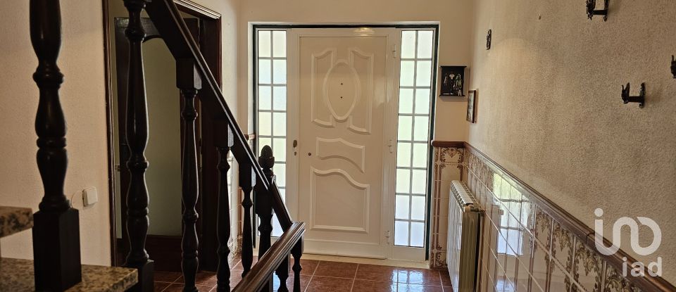 Gîte T3 à Maçãs de Dona Maria de 320 m²