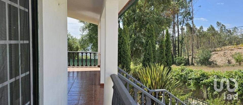 Gîte T3 à Maçãs de Dona Maria de 320 m²