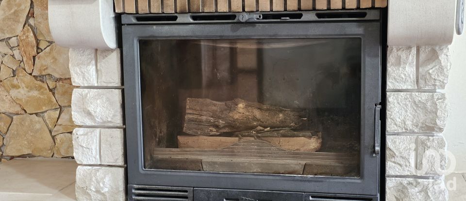 Gîte T3 à Maçãs de Dona Maria de 320 m²