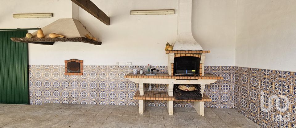 Gîte T3 à Maçãs de Dona Maria de 320 m²