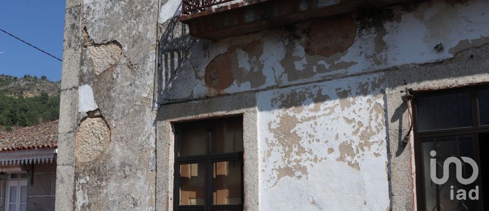 Bâtiment à Longa de 763 m²