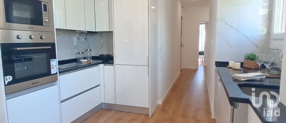 Apartment T3 in Benfica of 89 m²