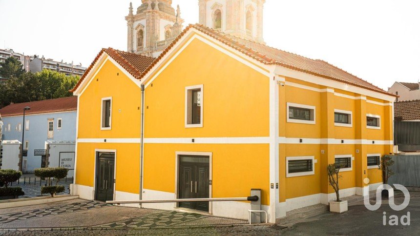 Loja / Estabelecimento Comercial em Leiria, Pousos, Barreira e Cortes de 850 m²