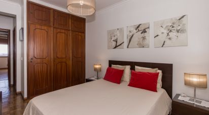 Apartment T3 in Ramada e Caneças of 95 m²