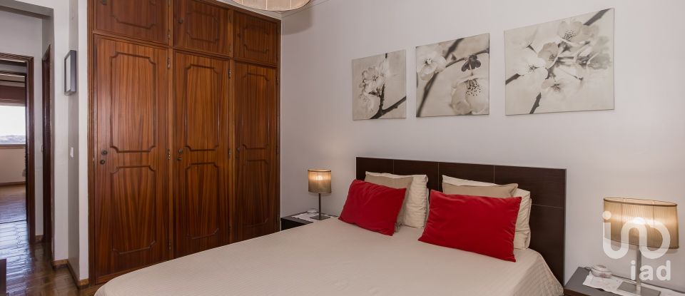 Apartment T3 in Ramada e Caneças of 95 m²