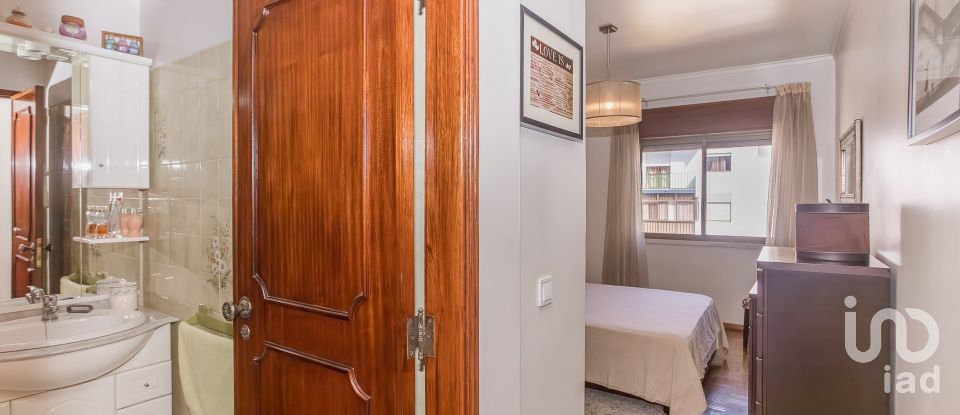 Apartment T3 in Ramada e Caneças of 95 m²