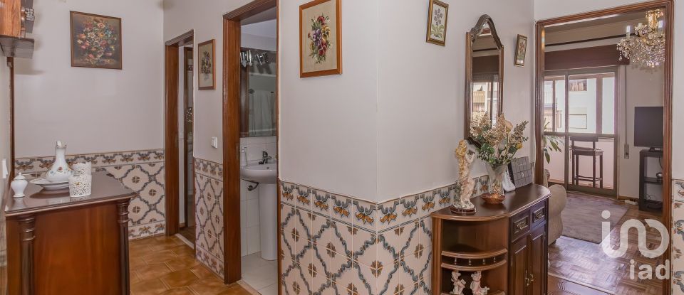 Apartment T3 in Ramada e Caneças of 95 m²