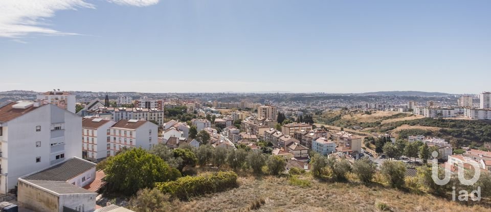 Apartment T3 in Ramada e Caneças of 95 m²