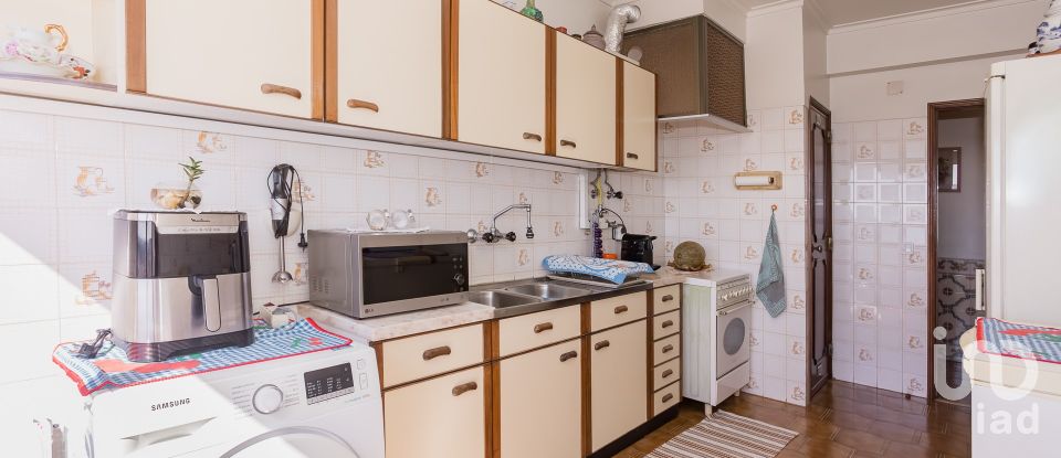 Apartment T3 in Ramada e Caneças of 95 m²