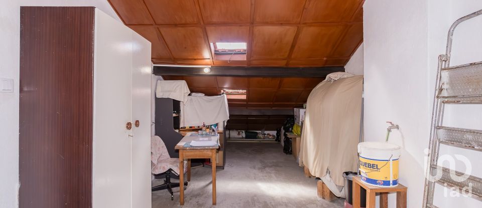 Apartment T3 in Ramada e Caneças of 95 m²