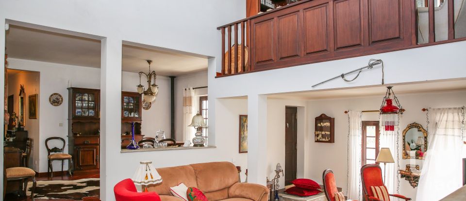 Farm T4 in Reguengo Grande of 285 m²