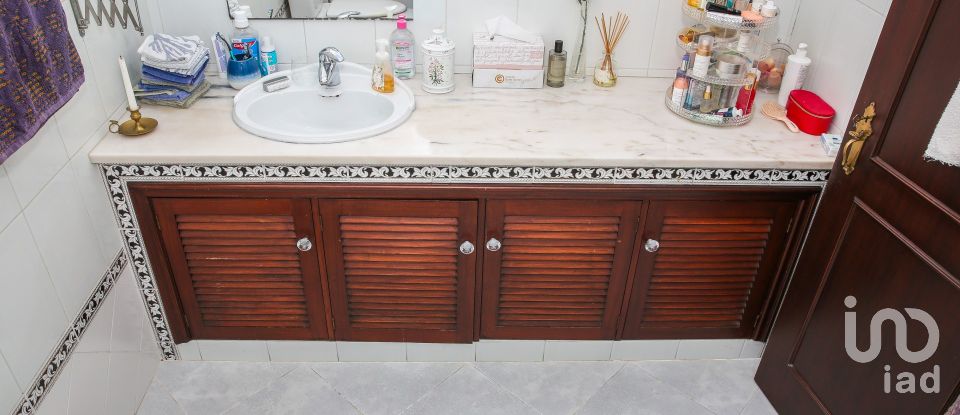 Farm T4 in Reguengo Grande of 285 m²