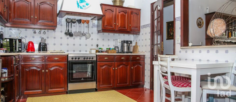 Farm T4 in Reguengo Grande of 285 m²