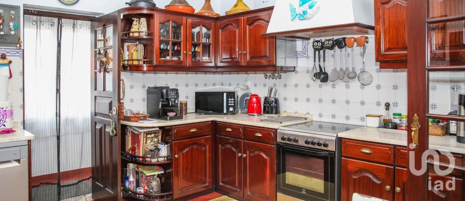 Farm T4 in Reguengo Grande of 285 m²