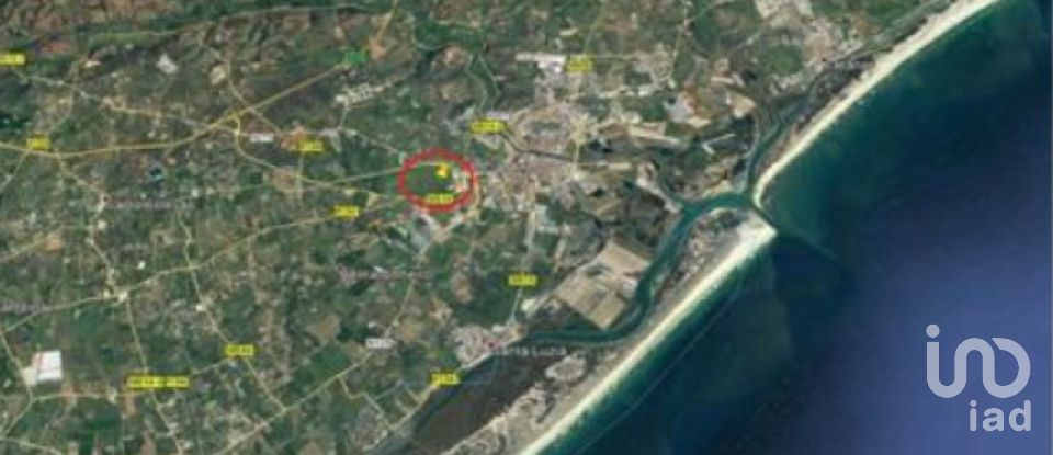 Terreno urbano em Tavira (Santa Maria e Santiago) de 237 120 m²