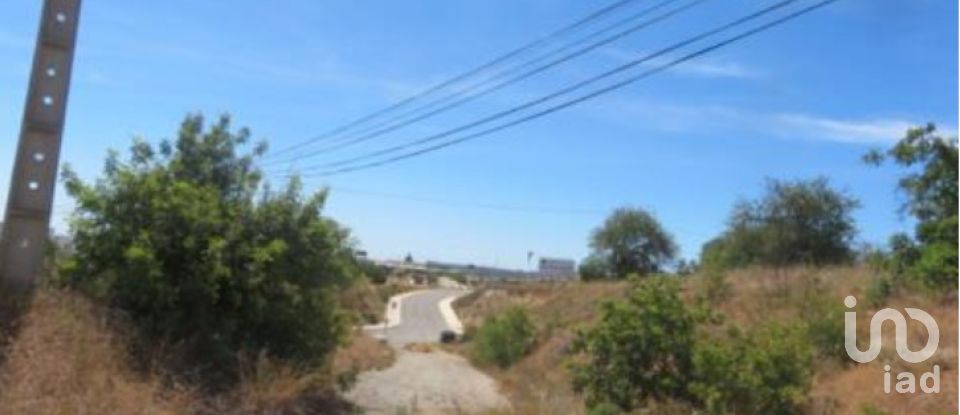 Terreno urbano em Tavira (Santa Maria e Santiago) de 237 120 m²