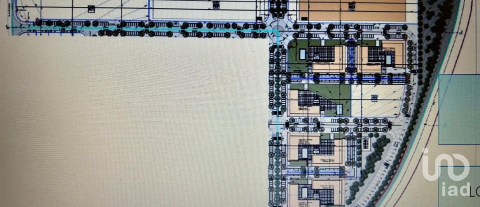 Terreno urbano em Tavira (Santa Maria e Santiago) de 237 120 m²