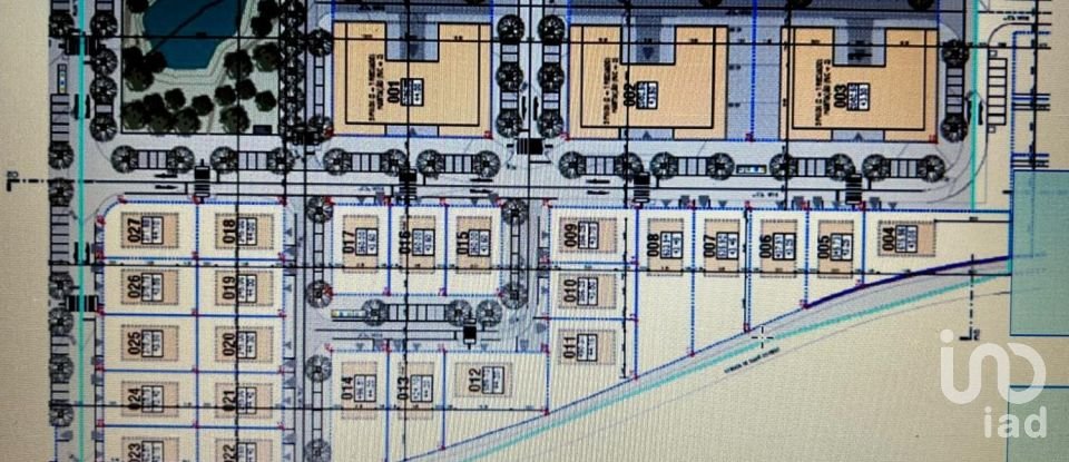 Terreno urbano em Tavira (Santa Maria e Santiago) de 237 120 m²