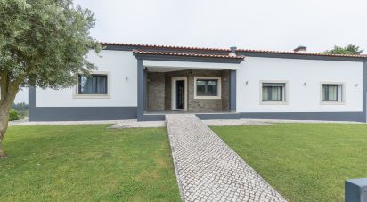 Maison T3 à Carvalhal de 214 m²