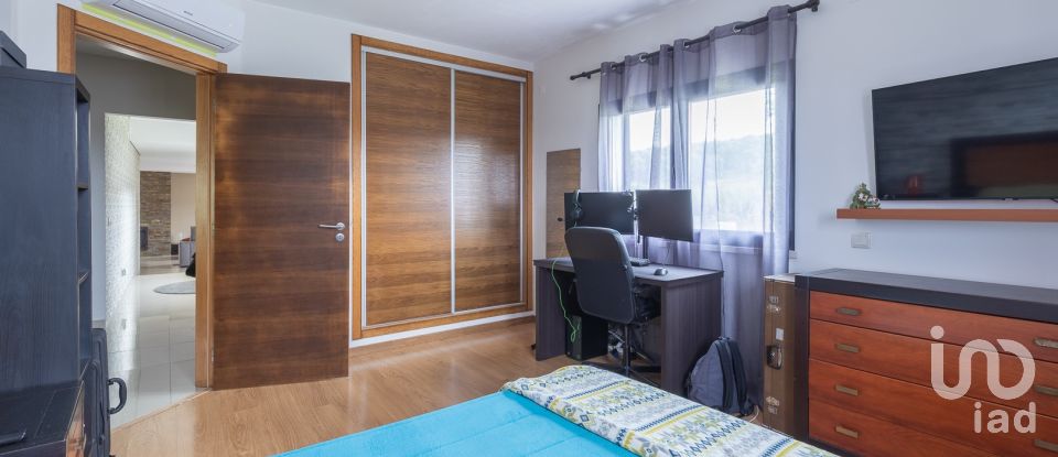 Moradia T3 em Carvalhal de 214 m²