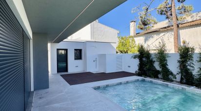 Maison T3 à Charneca De Caparica E Sobreda de 170 m²