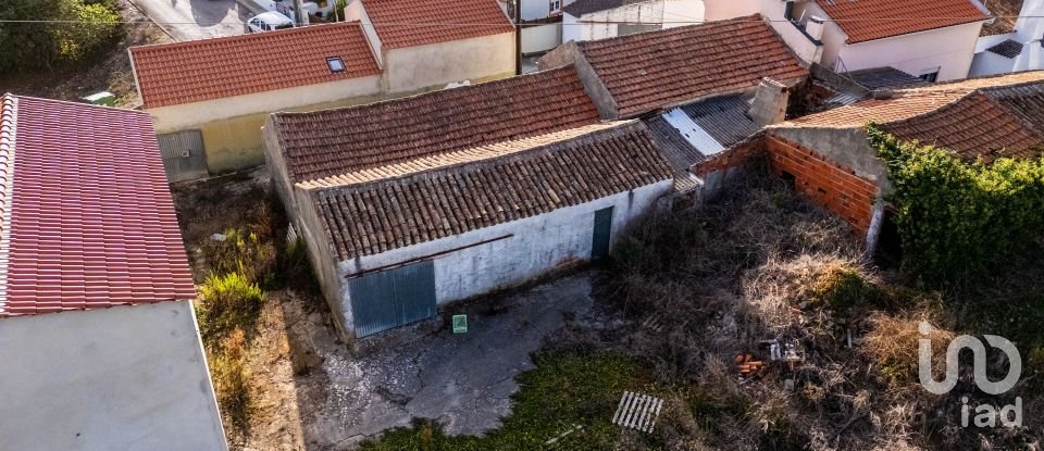 Maison T3 à Serra d'El-Rei de 242 m²