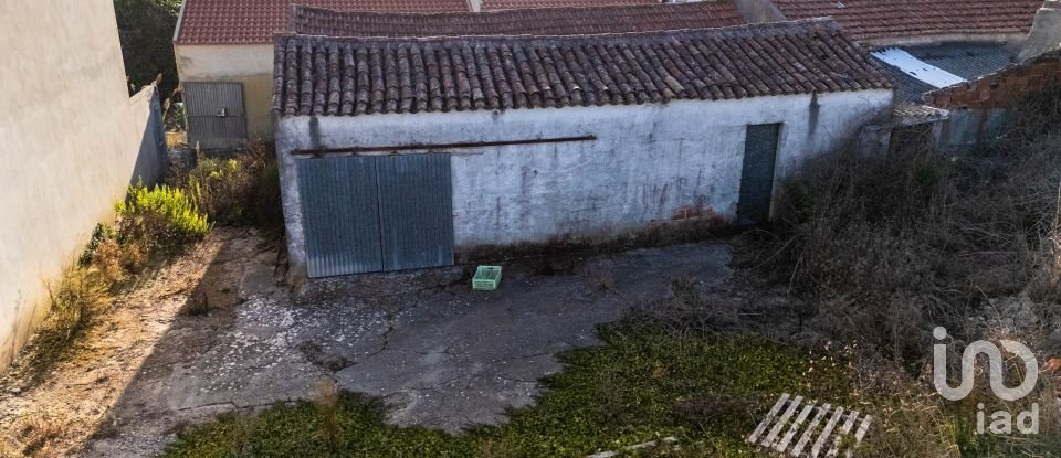 Maison T3 à Serra d'El-Rei de 242 m²