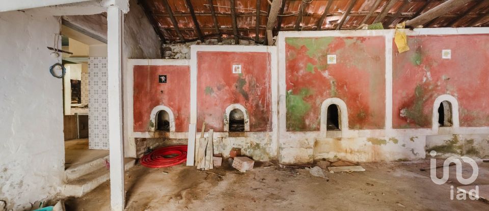 Maison T3 à Serra d'El-Rei de 242 m²