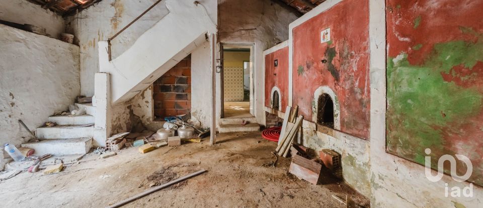 Maison T3 à Serra d'El-Rei de 242 m²