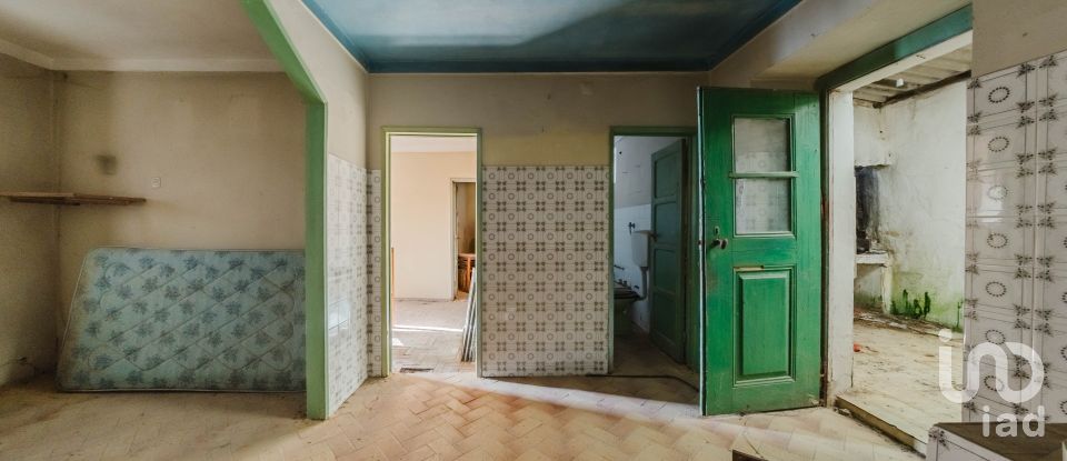 Maison T3 à Serra d'El-Rei de 242 m²