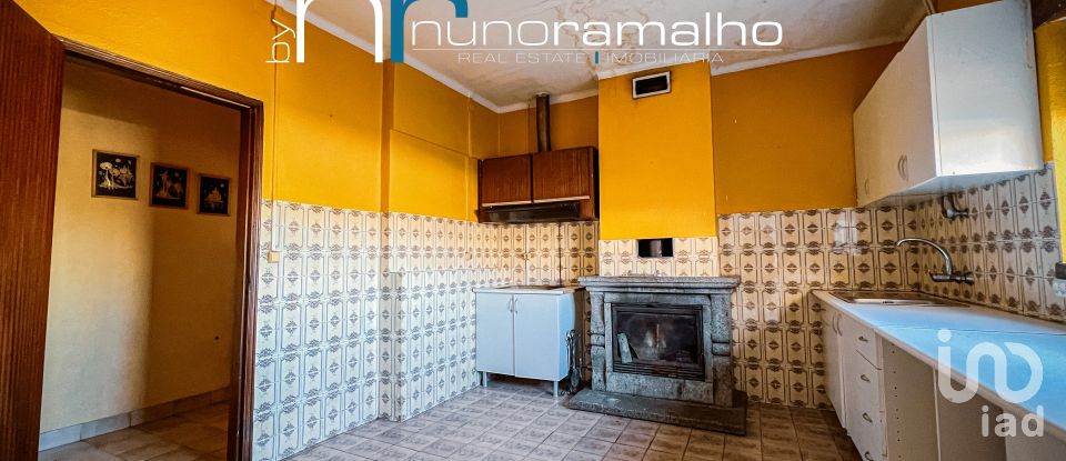 Maison T2 à Vila Franca das Naves e Feital de 140 m²