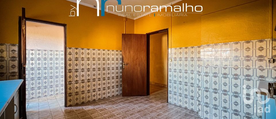 Maison T2 à Vila Franca das Naves e Feital de 140 m²