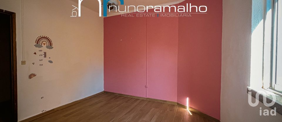 Maison T2 à Vila Franca das Naves e Feital de 140 m²