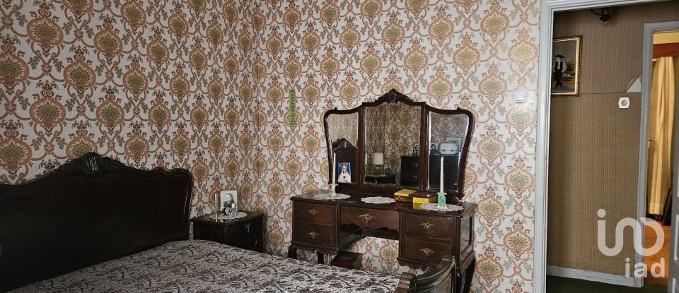 Prédio em Caldas da Rainha - Nossa Senhora do Pópulo, Coto e São Gregório de 200 m²