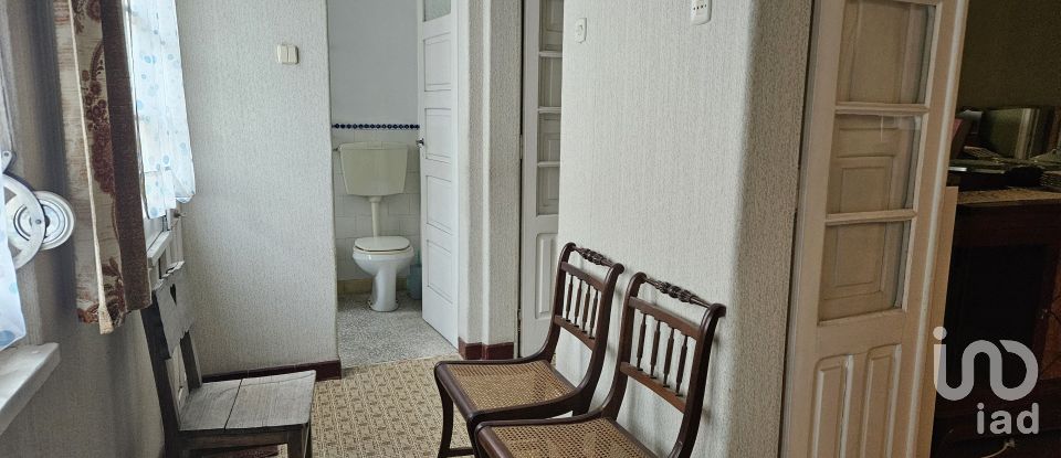 Prédio em Caldas da Rainha - Nossa Senhora do Pópulo, Coto e São Gregório de 200 m²