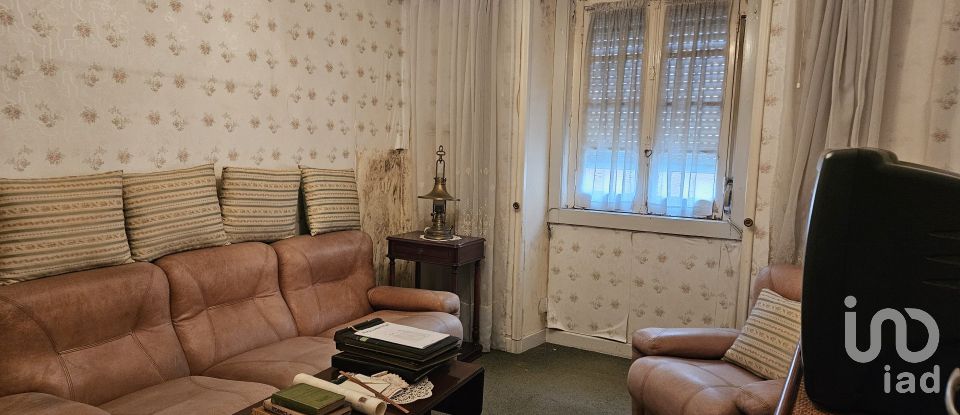 Prédio em Caldas da Rainha - Nossa Senhora do Pópulo, Coto e São Gregório de 200 m²