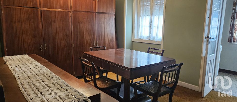 Prédio em Caldas da Rainha - Nossa Senhora do Pópulo, Coto e São Gregório de 200 m²