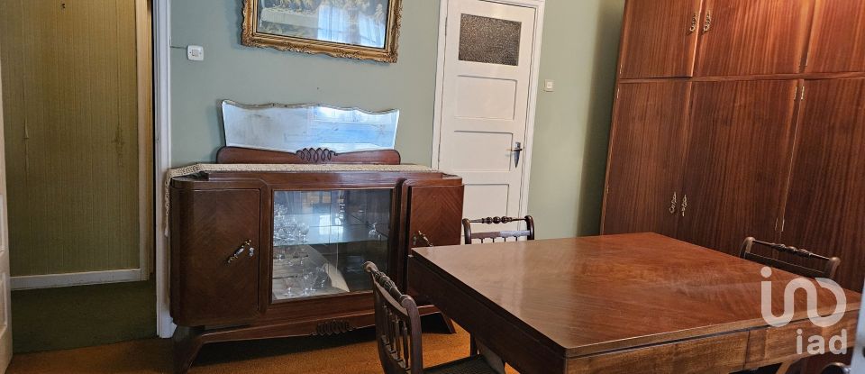 Prédio em Caldas da Rainha - Nossa Senhora do Pópulo, Coto e São Gregório de 200 m²