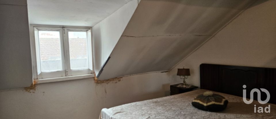 Prédio em Caldas da Rainha - Nossa Senhora do Pópulo, Coto e São Gregório de 200 m²