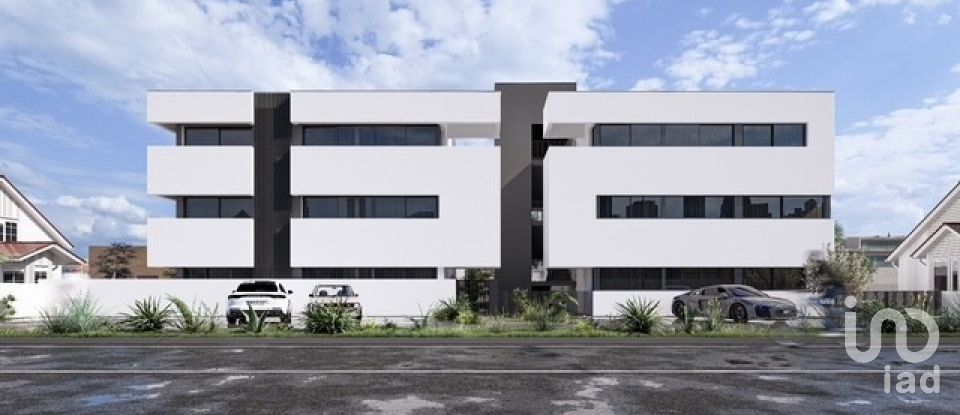 Apartment T2 in Palmeira de Faro e Curvos of 78 m²