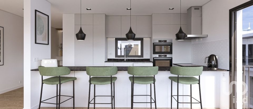 Apartment T3 in Palmeira de Faro e Curvos of 116 m²