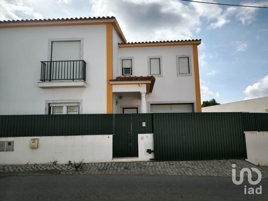 House T3 in Vilar of 124 m²