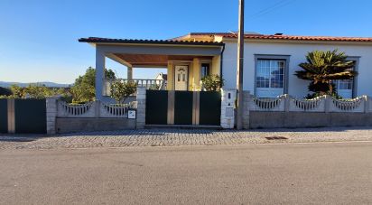 Gîte T3 à Salgueiro do Campo de 125 m²