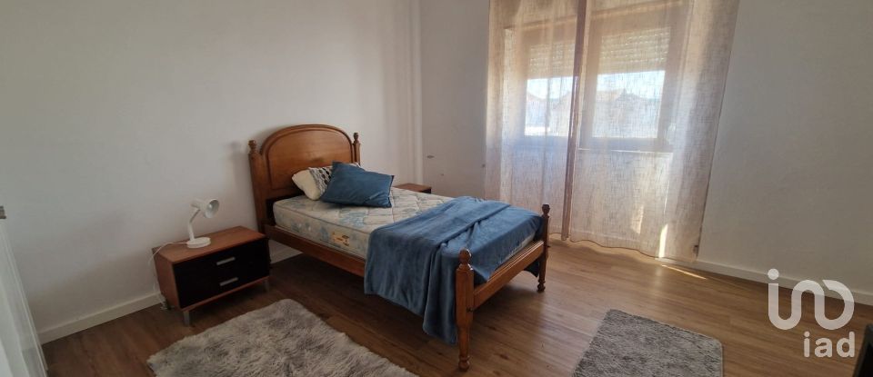 House T2 in Cadaval e Pêro Moniz of 196 m²