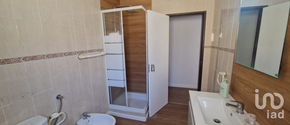 House T2 in Cadaval e Pêro Moniz of 196 m²